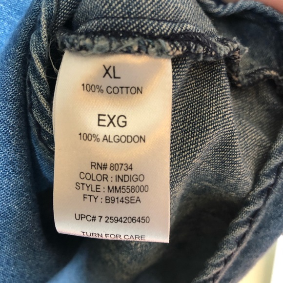 Miley Cyrus & Max Aria Denim Jacket - Picture 4 of 6